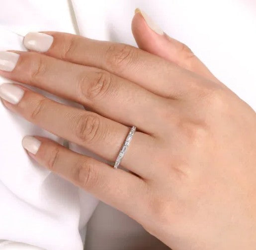 Diamond Wedding Bands  -  Women'