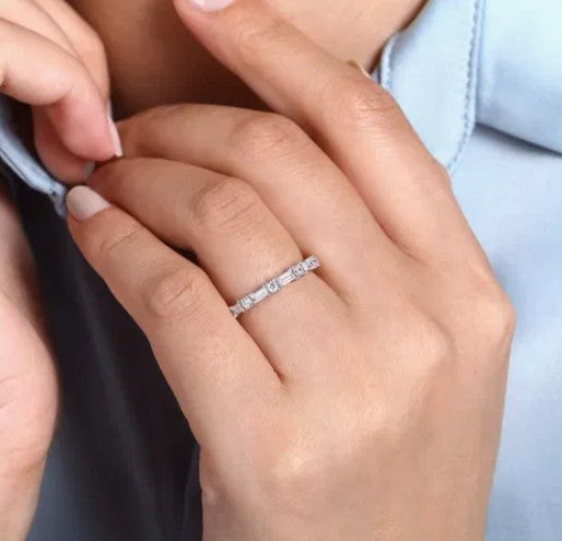 Diamond Wedding Bands  -  Women'