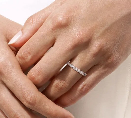 Diamond Wedding Bands  -  Women'