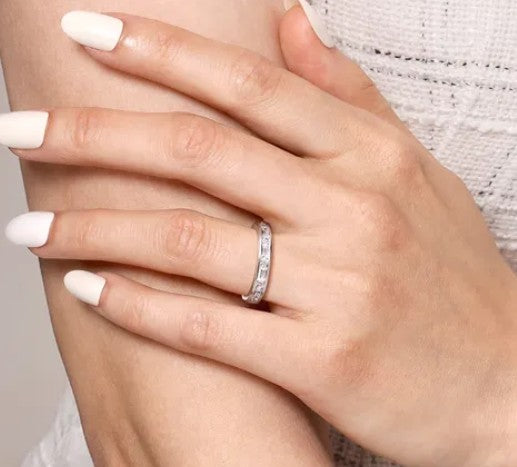 Diamond Wedding Bands  -  Women'