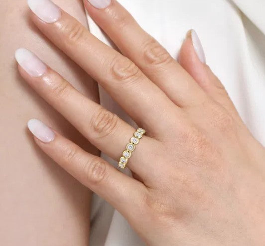 Diamond Wedding Bands  -  Women'