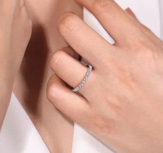 Diamond Wedding Bands  -  Women'