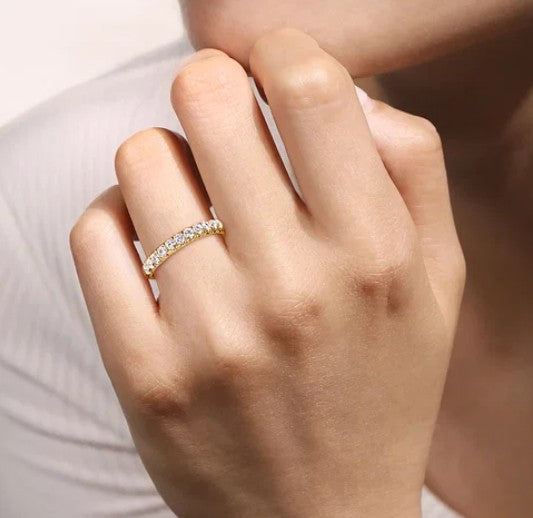 Diamond Wedding Bands  -  Women'