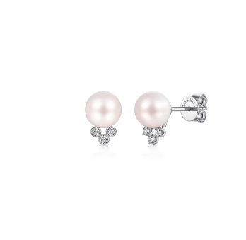 Pearl Earring